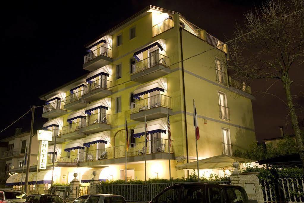 Hotel Fortunella Lido di Camaiore Exteriér fotografie